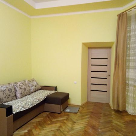 לבוב Apartment Ak. Kuchera Street מראה חיצוני תמונה