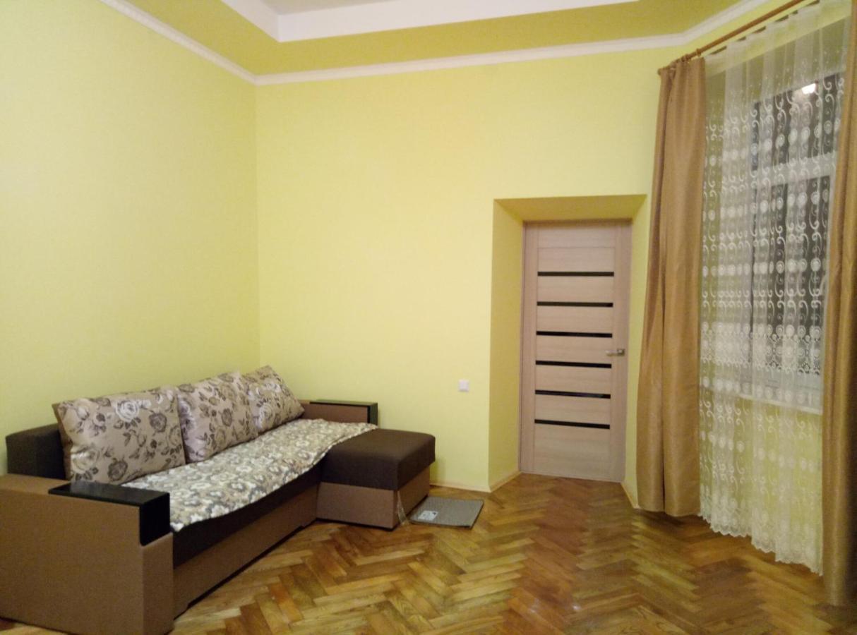 לבוב Apartment Ak. Kuchera Street מראה חיצוני תמונה