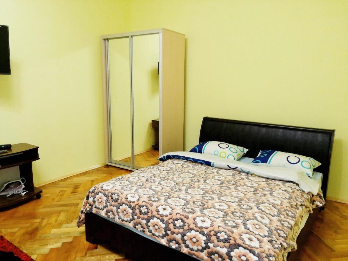 לבוב Apartment Ak. Kuchera Street מראה חיצוני תמונה